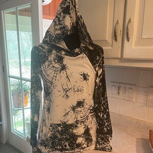 LuLaRoe Amber Tie-Dye Hooded Pullover